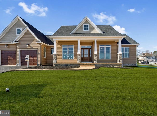 11 FLINT DRIVE, HANOVER, PA 17331