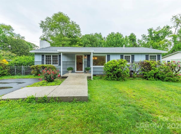 212 Vance Avenue, Black Mountain, NC 28711