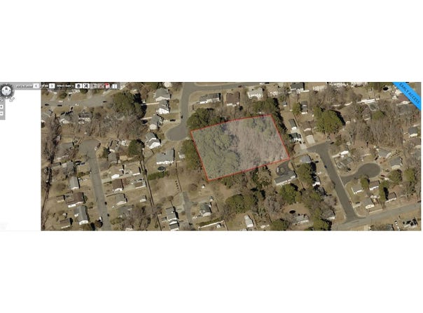 516 Hunlac Ave, Hampton, VA 23664
