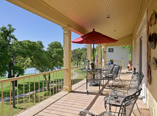 52 Club Estates PKWY, The Hills, TX 78738