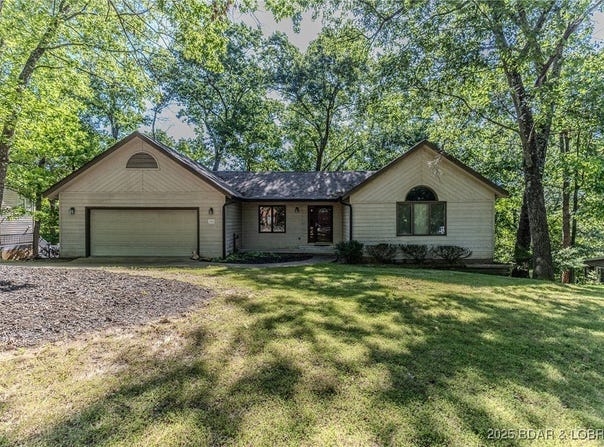 144 Foxhead Shores Drive, Linn Creek, MO 65052