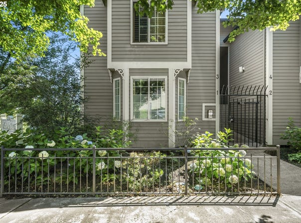 3812 S KELLY AVE, Portland, OR 97239