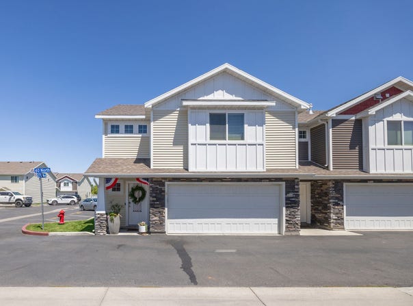264 W 40 N, Hyrum, UT 84319