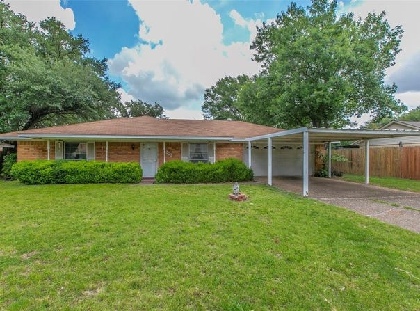 1002 Briarwood Street, Mexia, TX 76667