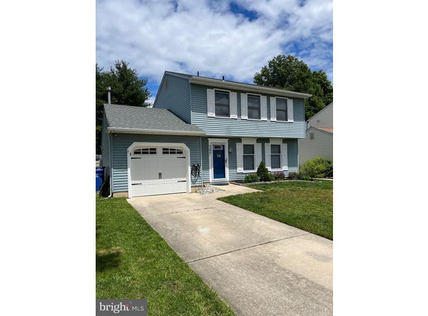 107 CRESCENT HOLLOW DRIVE, SEWELL, NJ 08080