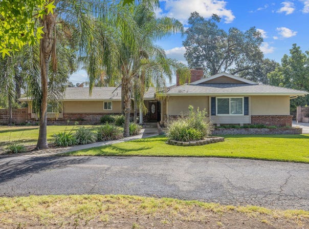 2840 S West Street, Visalia, CA 93277