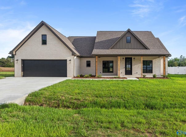 110 Spry Way, Killen, AL 35645