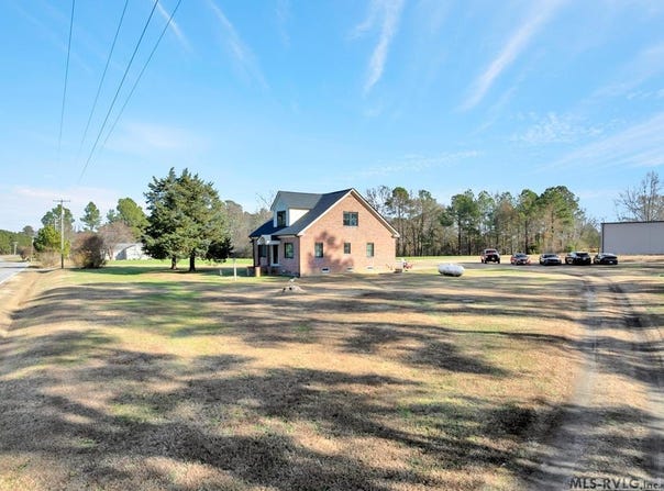 7450 Liberty Rd, Dolphin, VA 23843