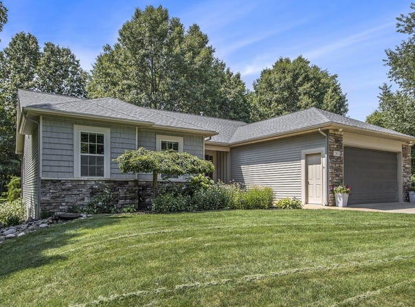 12031 Sandstone Drive, Wayland, MI 49348