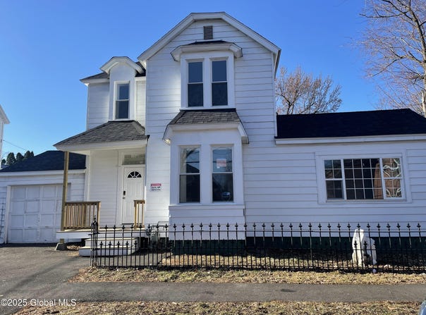 22 115th Street, Troy, NY 12182