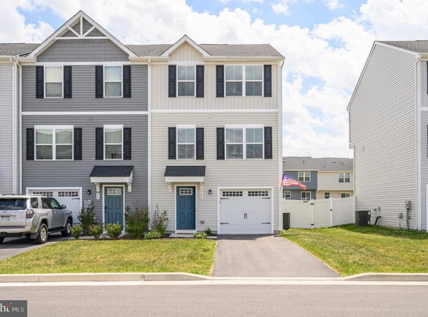 40 SHUBUNKIN Road, INWOOD, WV 25428