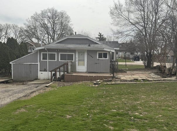 21584 West Lake Avenue, Lake Villa, IL 60046