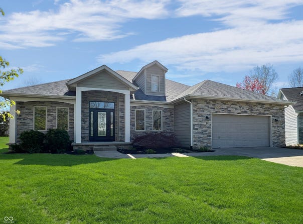 1995 Brookfield Court, Columbus, IN 47201