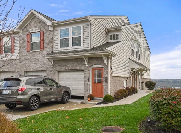 204 E Wind Lane, Lawrenceburg, IN 47025