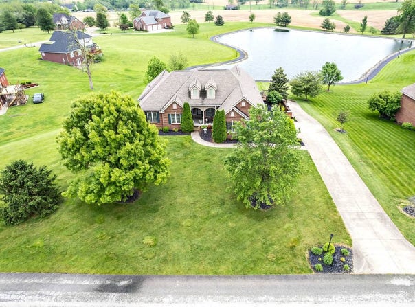 290 Rosewood Dr., Lebanon, KY 40033