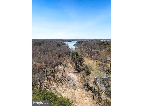 2501 LAKE FOREST LANE, BUMPASS, VA 23024