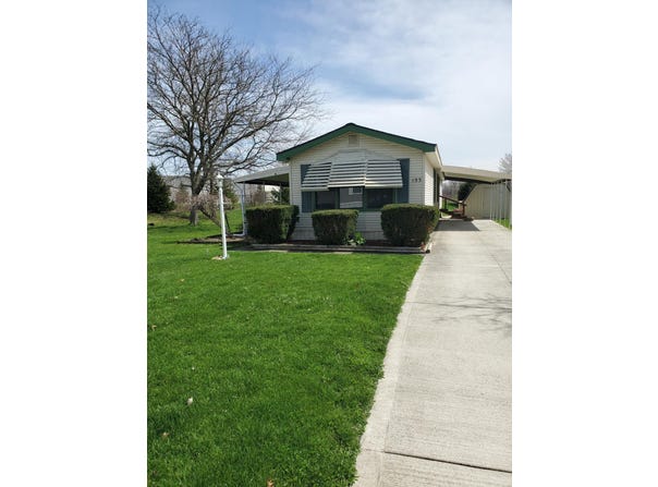 153 Hickory Circle, Elyria, OH 44035