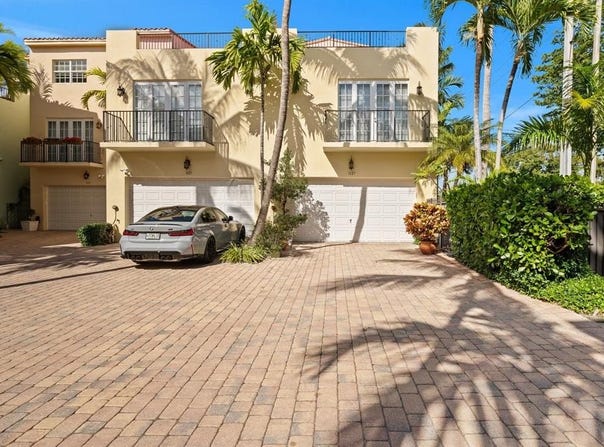 1127 NE 18th Ave, Fort Lauderdale, FL 33304