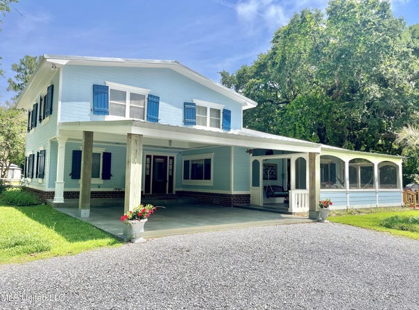 501 Forest Hill Drive, Ocean Springs, MS 39564