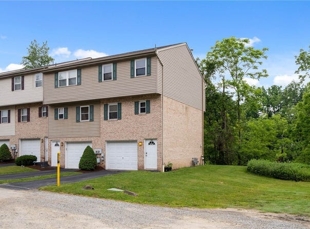 130 Pine Ct, Plum Boro, PA 15239