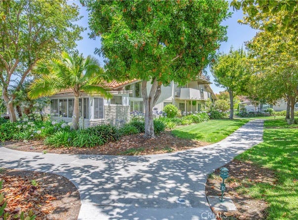 2164 Via Mariposa E, Laguna Woods, CA 92637