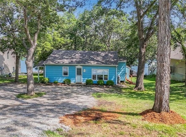 254 Rose Marie Drive, Linn Valley, KS 66040