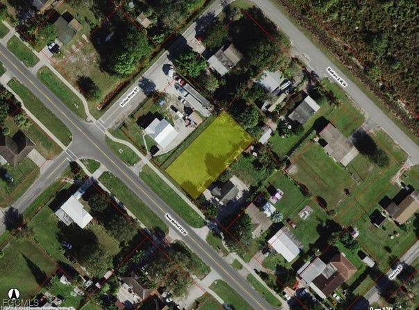 612 New Market Road W, Immokalee, FL 34142