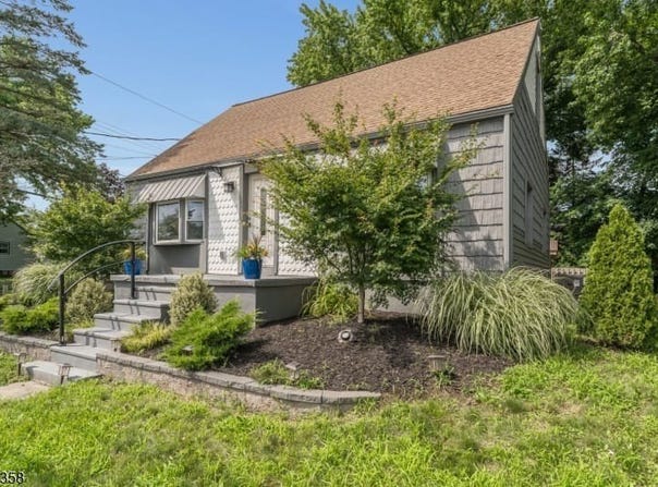 28 Sloan Ave, Hamilton Twp., NJ 08619