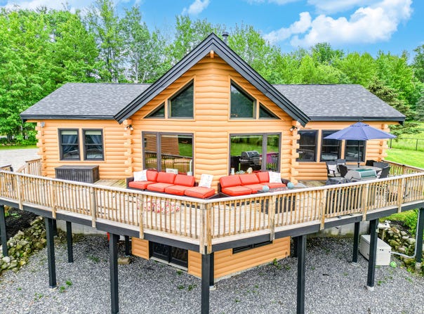 1277 Naples Road, Harrison, ME 04040