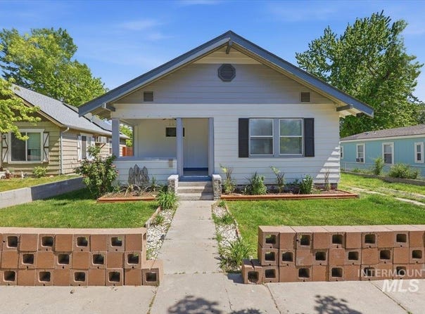416 9th Ave N, Nampa, ID 83687