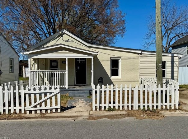 318 Hunter Street, Suffolk, VA 23434