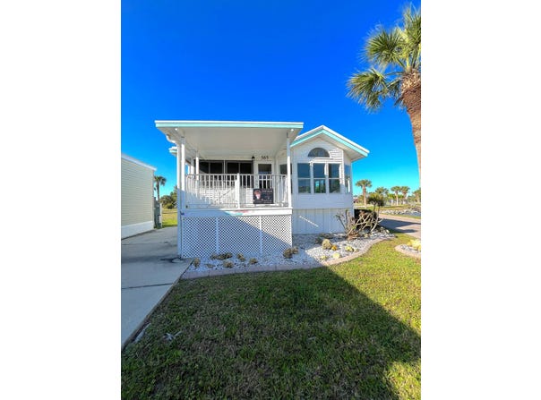 565 Indian Parkway North, Fort Myers Beach, FL 33931