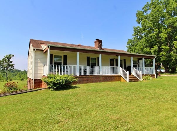 1967 Cub Creek Rd, Appomattox, VA 24522