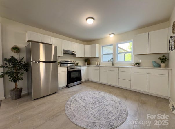 608 E 11th Street, Newton, NC 28658