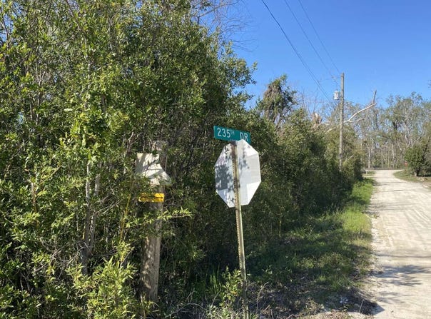235TH LN, Dowling Park, FL 32060