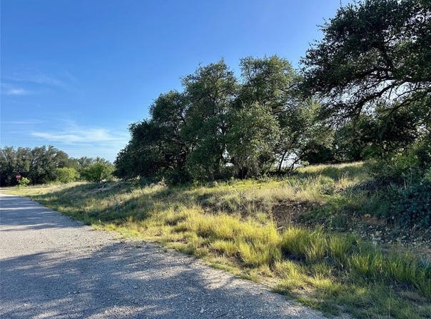 825 Sextant Circle, Brownwood, TX 76801