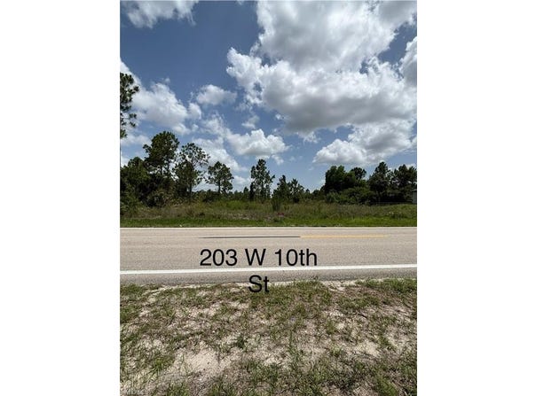 203 W 10th, LEHIGH ACRES, FL 33972
