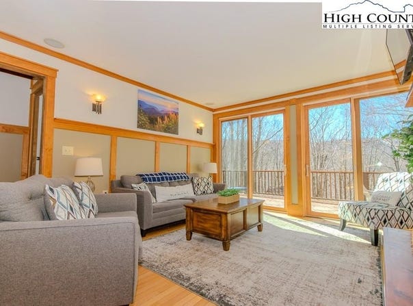 169 Hornbeam Road, Beech Mountain, NC 28604