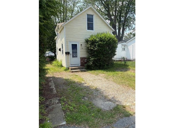 93 Huron Street, Warwick, RI 02889