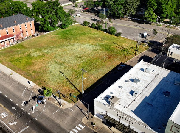 321 Main Street, Columbus, MS 39701