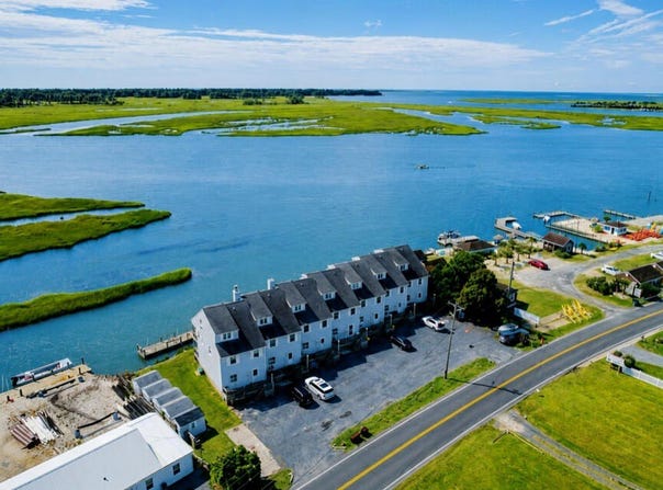 7550 E SIDE RD, CHINCOTEAGUE, VA 23336
