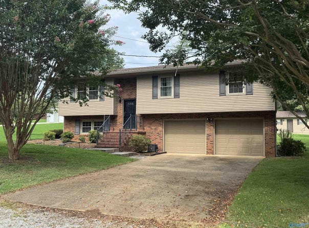 1206 Wildwood Drive, Scottsboro, AL 35769