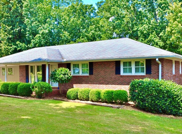 10 Montre, Silver Creek, GA 30173