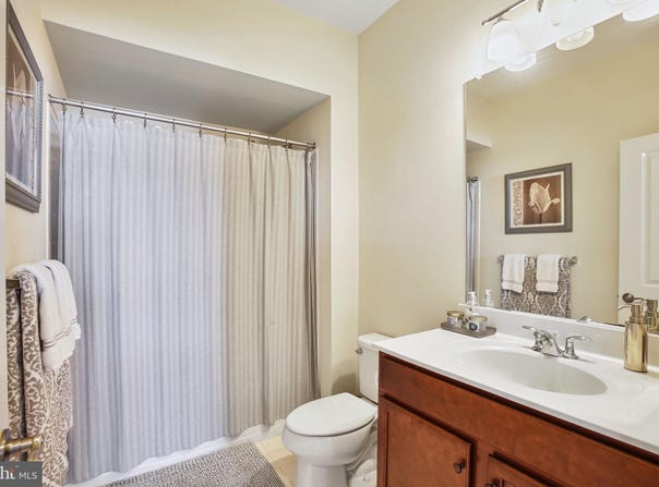 139 OKANAGAN DRIVE, CHARLES TOWN, WV 25414