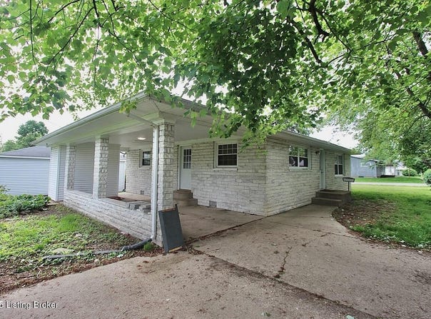 485 Hazzard St, Scottsburg, IN 47170