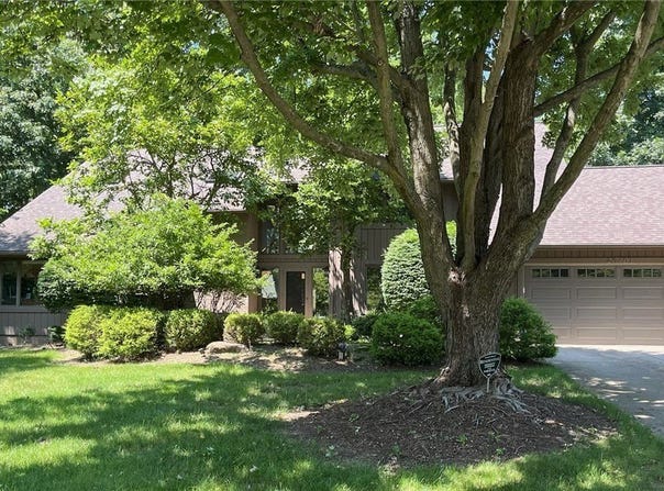 26701 Bernwood Road, Beachwood, OH 44122