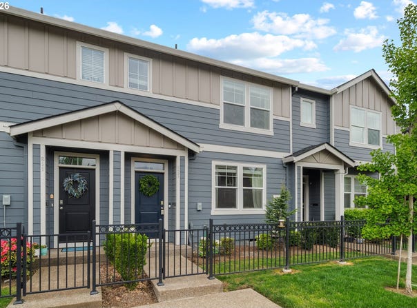 821 N 19TH Ave, Cornelius, OR 97113