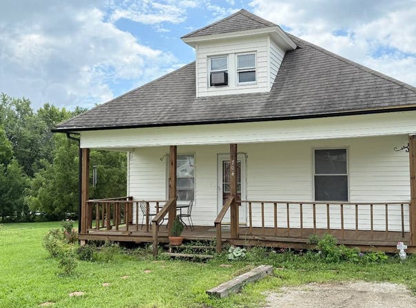 704 West Main, Maysville, MO 64469