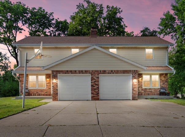 2712 Welsh Ct, Waukesha, WI 53188