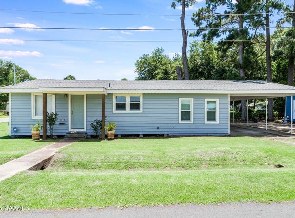 1028 E Clay Street, Crowley, LA 70526